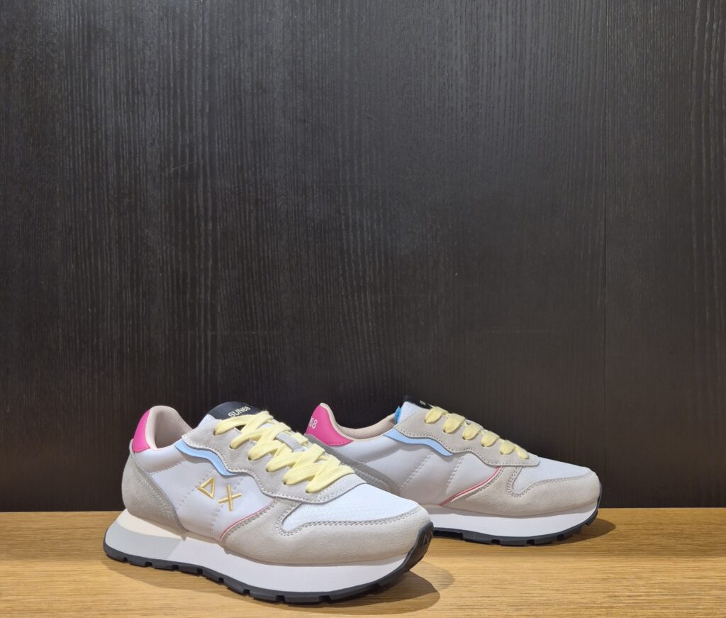Verwunderlich Italienische Sneaker Damen Fotos